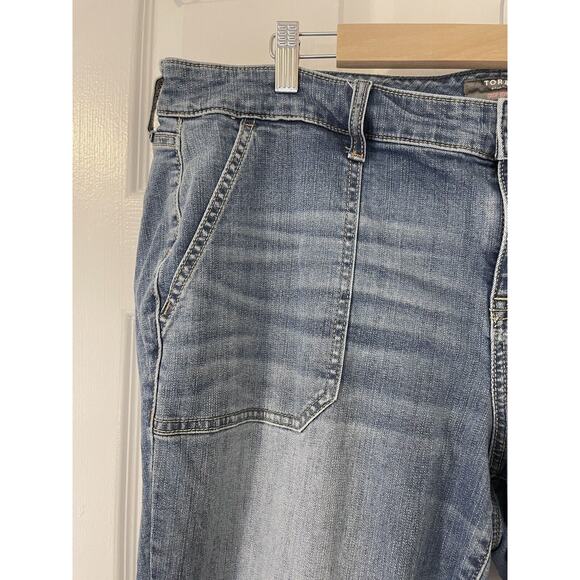 Torrid Jeans Size 18 Boyfriend Crop Vintage Stretch Raw Hem Medium Wash - Picture 4 of 7